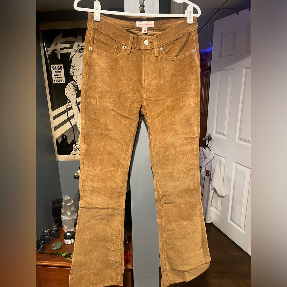 NWOT Women’s Lucky Brand High Rise Stevie corduroy bell bottoms size 4